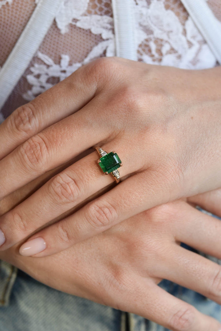 Tiffany & Co. Retro 2.77 Carat Zambian Octagonal Cut Emerald and Diamond Two Tone Vintage Engagement Ring