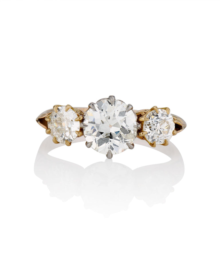 Victorian 1.38 Carat Old European Cut Diamond Yellow Gold Three Stone Engagement Ring