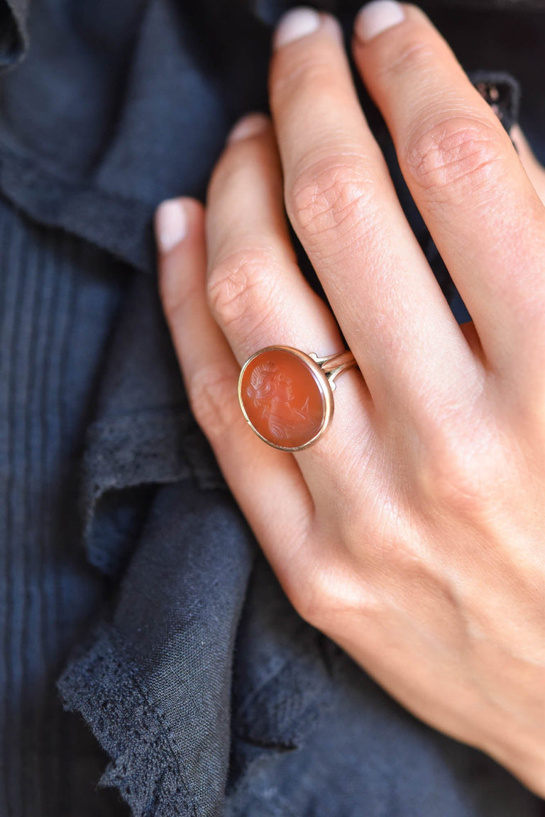 Victorian Carved Carnelian Yellow Gold Antique Ring