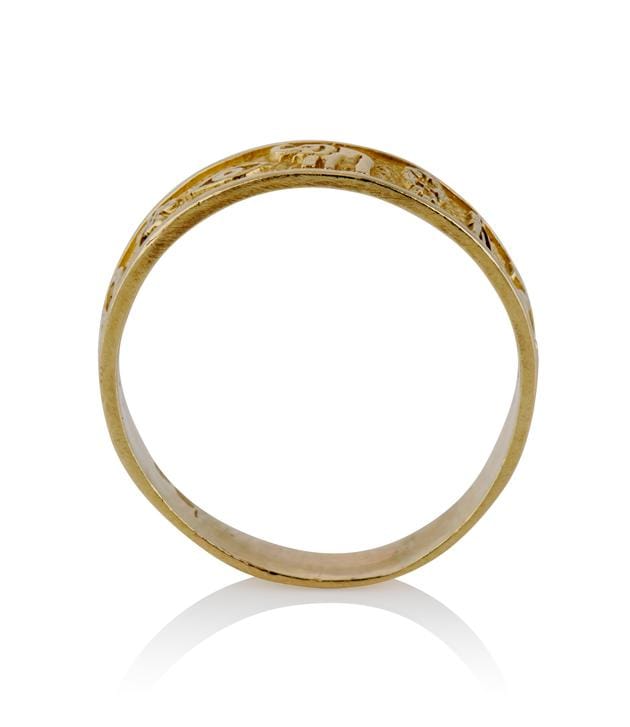 Victorian Lucky Symbol Yellow Gold Vintage Band