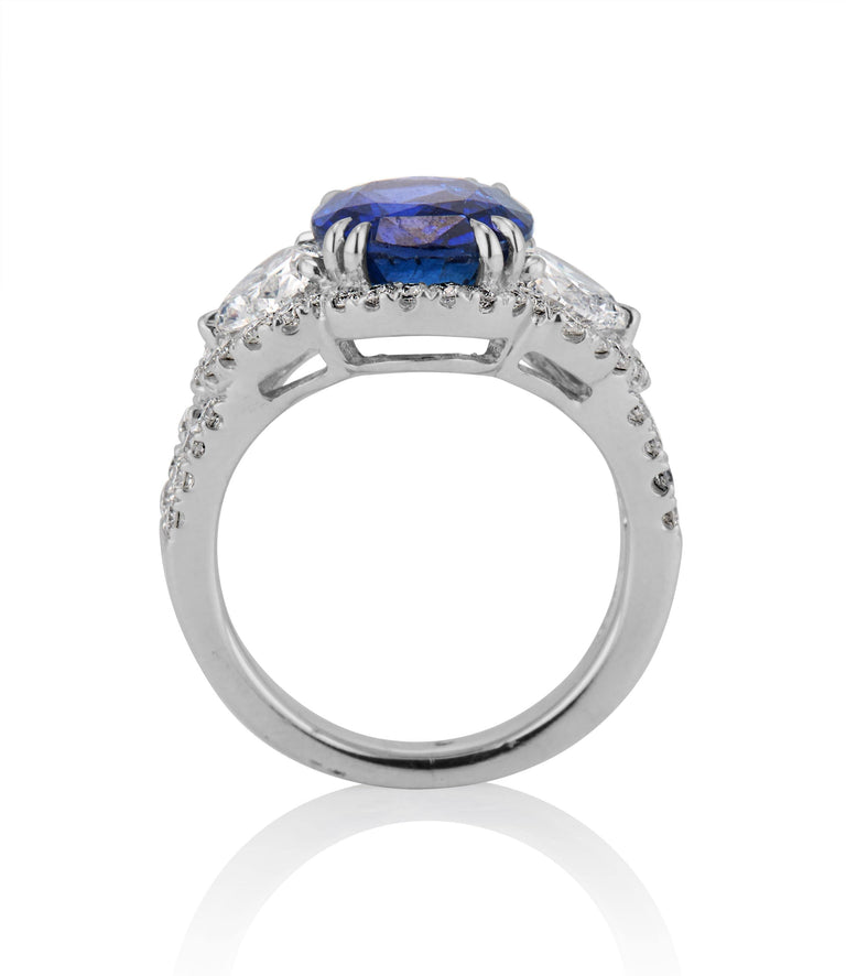 Contemporary 4.93 Carat Ceylon Heated Cushion Cut Sapphire and Diamond White Gold Vintage Engagement Ring