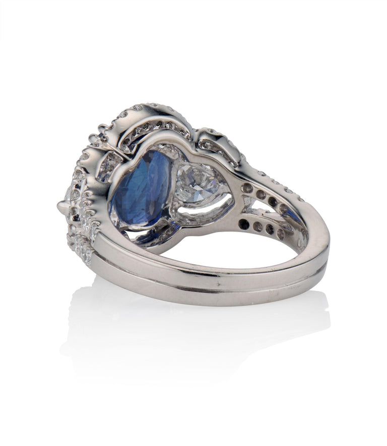 Contemporary 4.93 Carat Ceylon Heated Cushion Cut Sapphire and Diamond White Gold Vintage Engagement Ring