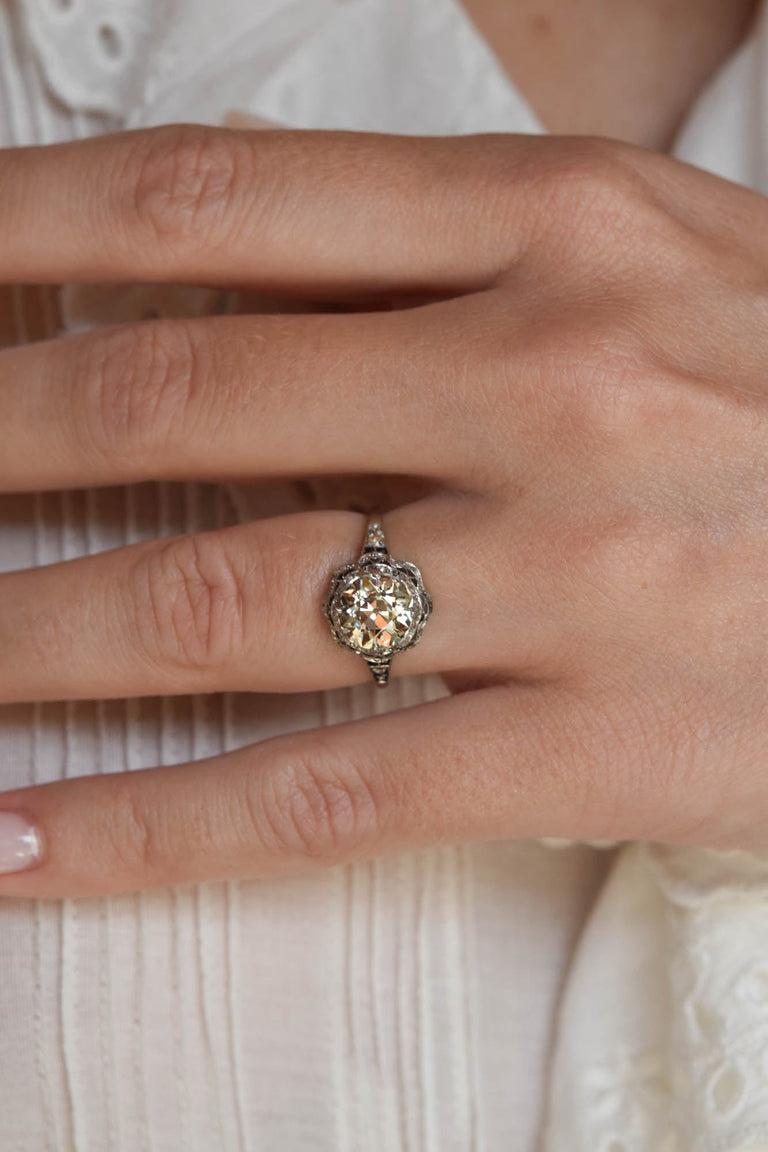 Edwardian 1.94 Carat Old European Cut Diamond Platinum Antique Engagement Ring