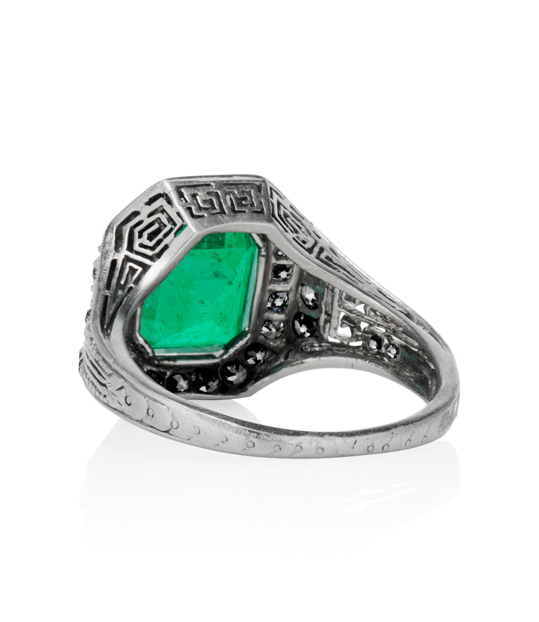 Marcus & Co 2.26 Carat Octogonal Cut Colombian Minor Oil Emerald and Diamond Platinum Vintage Engagement Ring