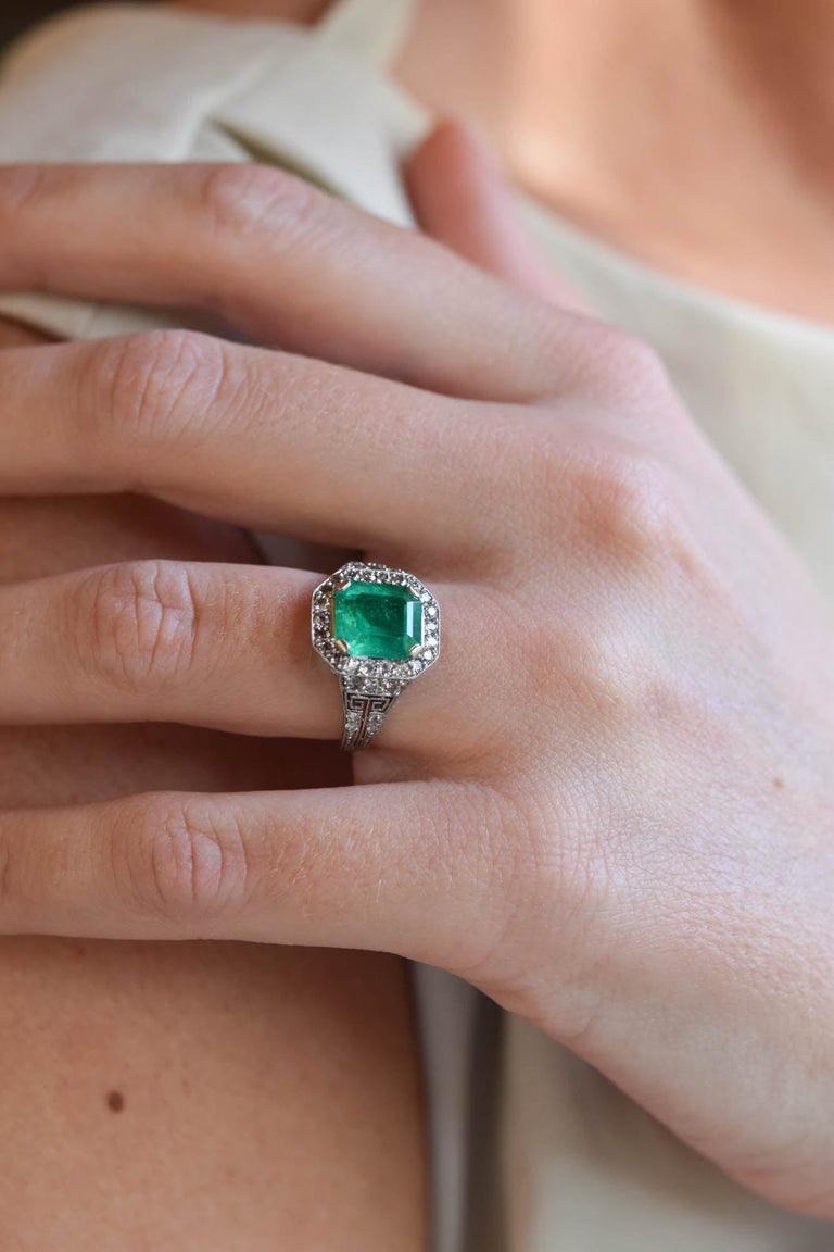 Marcus & Co Art Deco 2.26 Carat Octogonal Cut Colombian Minor Oil Emerald and Diamond Platinum Vintage Engagement Ring