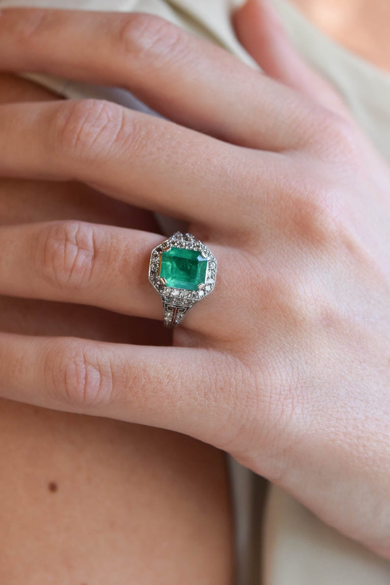 Marcus & Co Art Deco 2.26 Carat Octogonal Cut Colombian Minor Oil Emerald and Diamond Platinum Vintage Engagement Ring