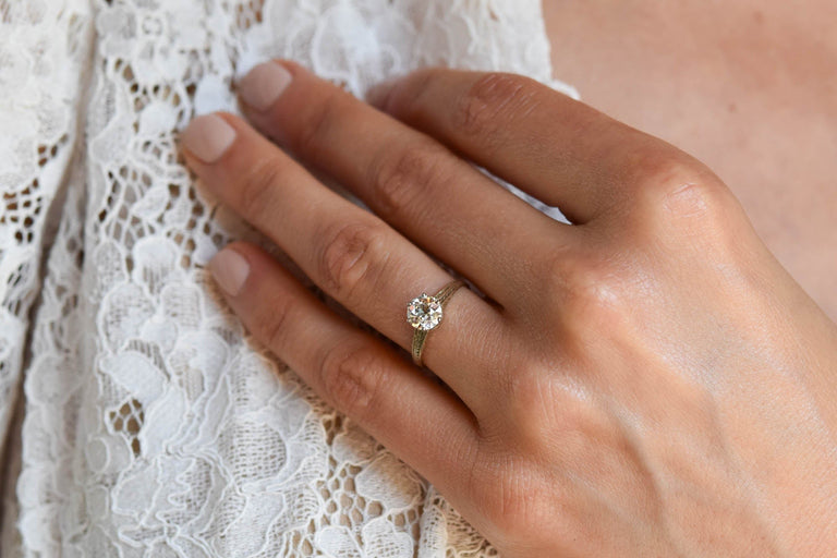 Victorian 1.01 Carat Old European Cut Diamond Yellow Gold Antique Engagement Rin