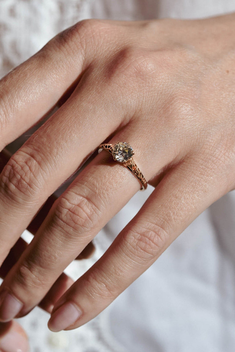 Victorian 1.02 Carat Old European Cut Diamond Yellow Gold Solitaire Vintage Engagement Ring