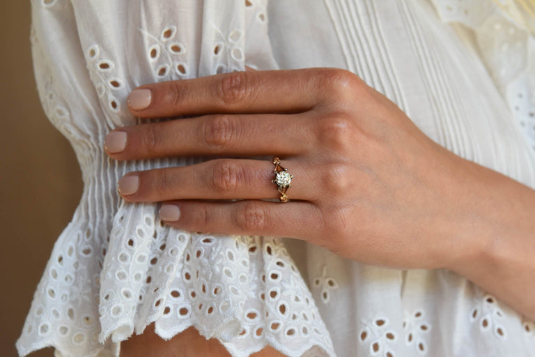 Victorian 1.06 Carat Old European Cut Diamond Yellow Gold Antique Engagement Ring