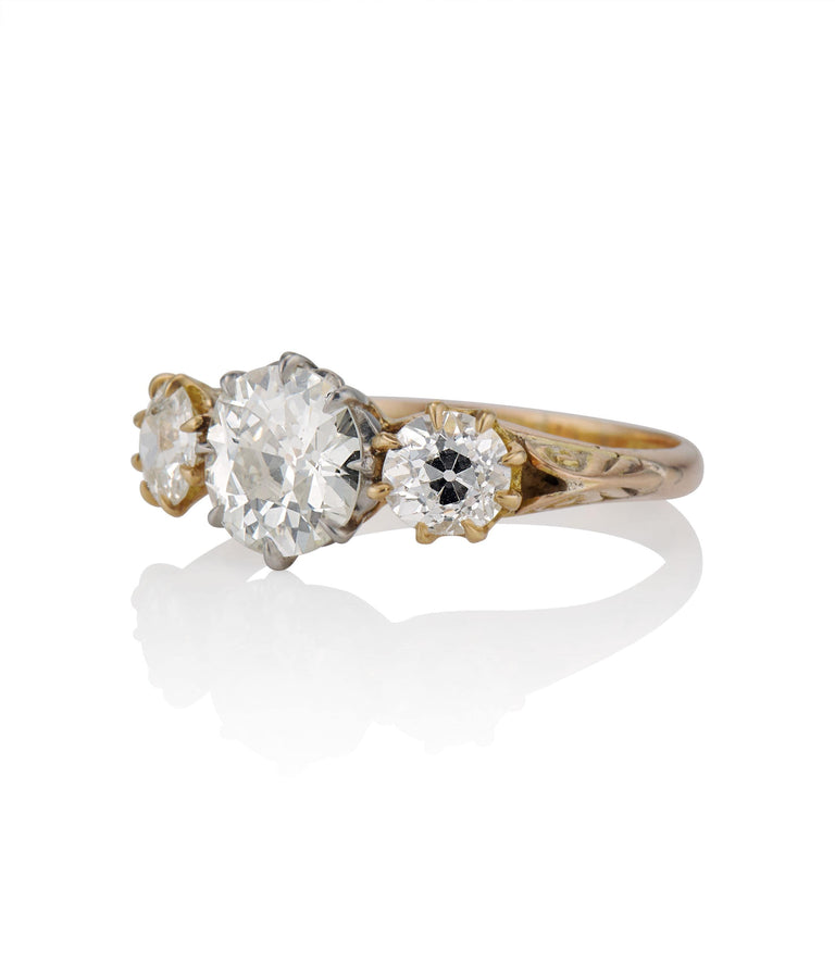 Victorian 1.38 Carat Old European Cut Diamond Yellow Gold Three Stone Engagement Ring