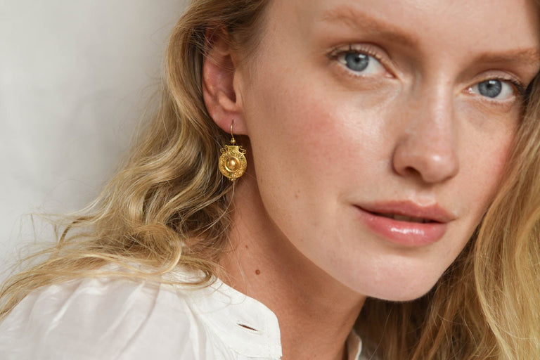 Victorian Etruscan Revival Yellow Gold Dome Antique Earrings